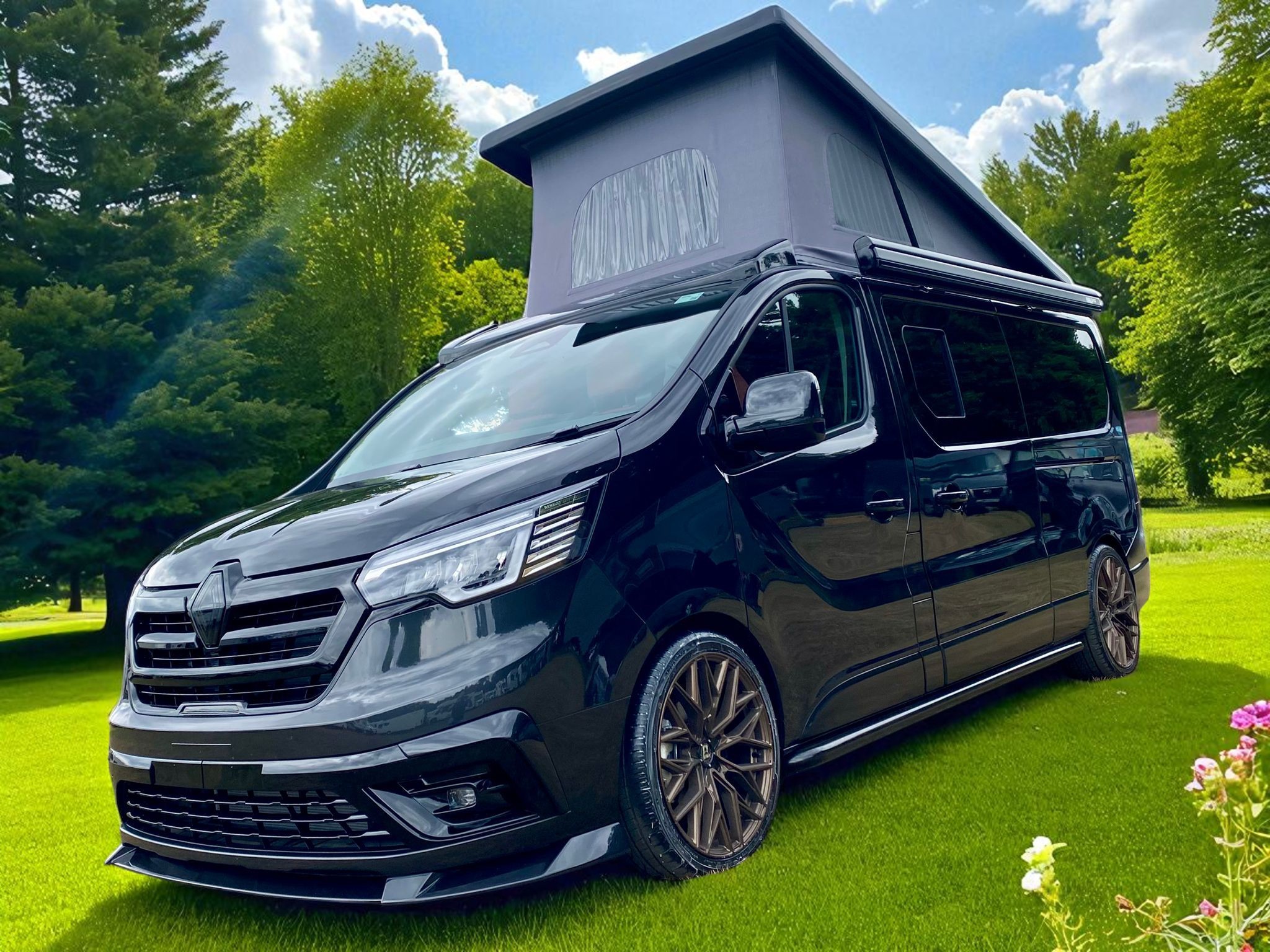 LWB Renault Trafic Extra Escape Crusader Campervan