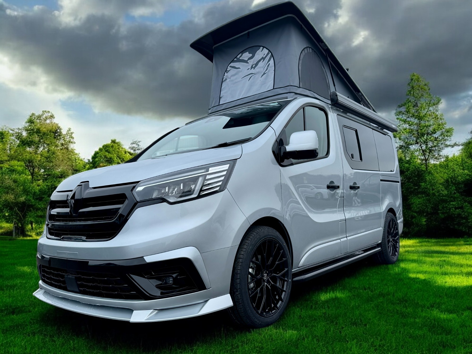 SWB Automatic Renault Trafic Escape Crusader Campervan Highland Grey